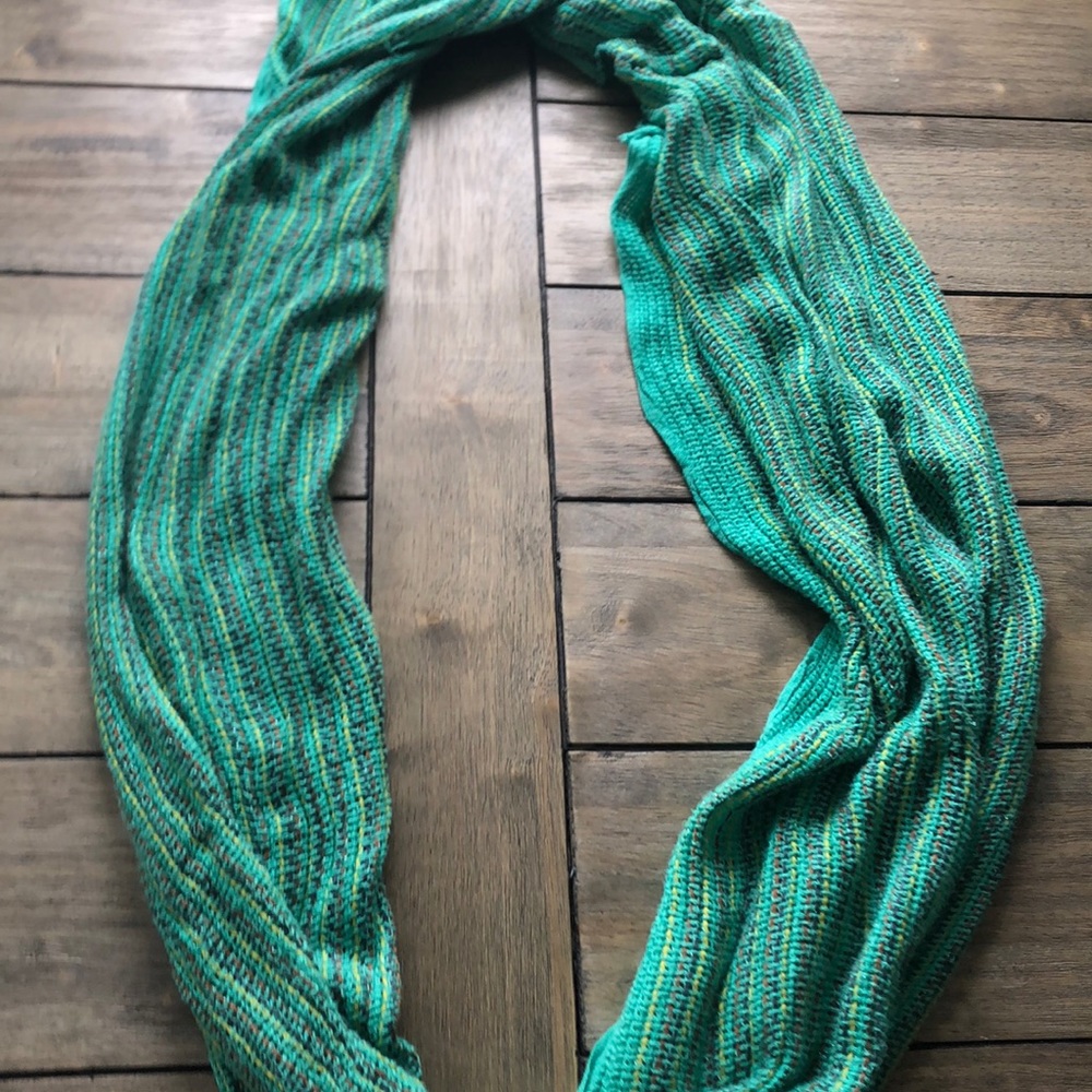 Scarf - Picture 4 of 4
